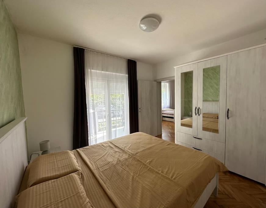 Heart Of The Apartment *